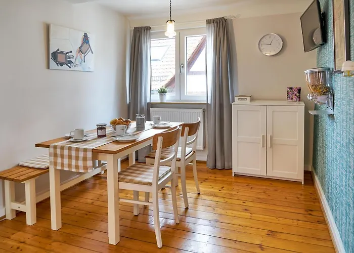 Amthof 3* 奥伯德尔丁根